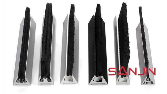 Escalator safety brush